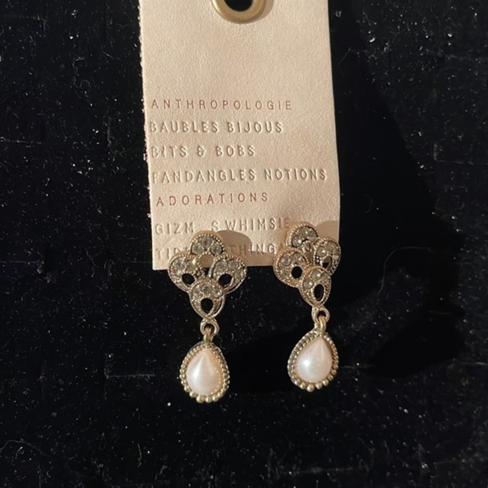 Anthropologie Pearl 14k Gold Earrings. NWT - Picture 3 of 3